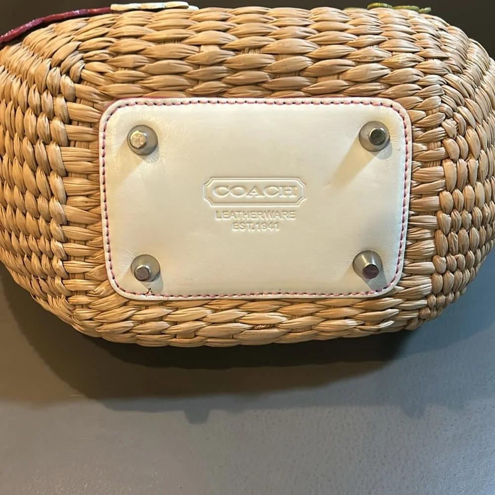 Vintage Y2K Rare Coach straw leather floral hand bag. Pristine condition - Picture 6 of 6
